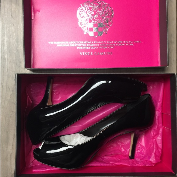 Vince Camuto VC-Kira Black Smooth Patent heels 8M - Picture 2 of 8